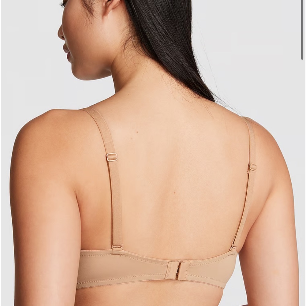 PINK WEAR‎ EVERYWHERE
WEAR EVERYWHERE PUSH-UP WIRELESS BRA